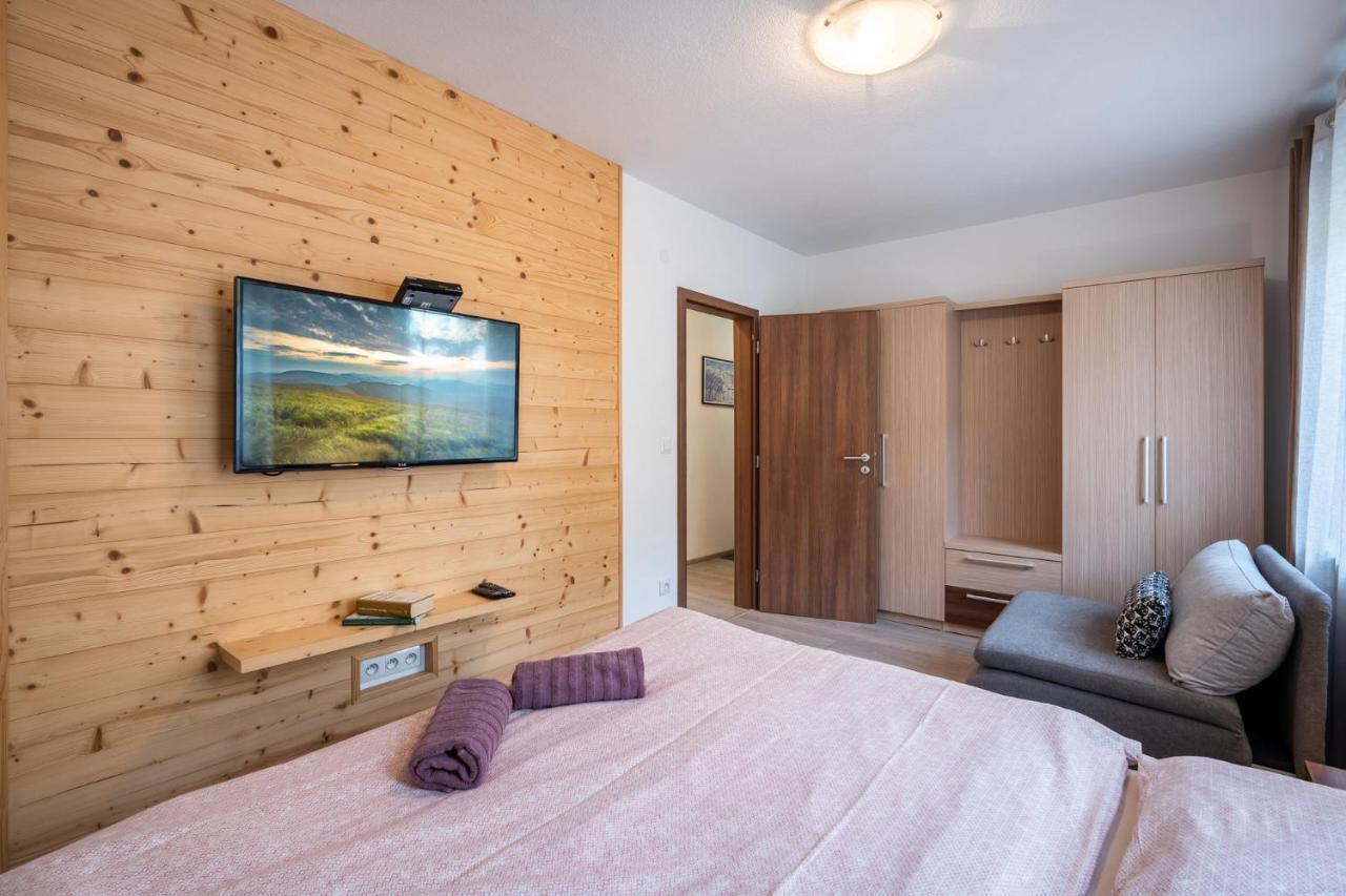 Apartment Anna Chopok, 1 110 M, Highest In Central Europe, On A Hiking Trail To Dumbier Demanovska Dolina Exterior foto